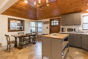 308 Cedarbrook Dr, Twin Peaks, CA 92391 - Photo 11