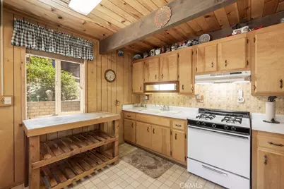 136 Mann, Big Bear City, CA 92314 - Photo 5