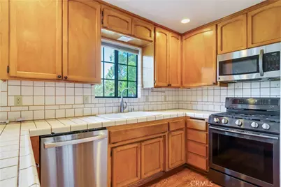 24183 Wabern Drive, Crestline, CA 92325 - Photo 7