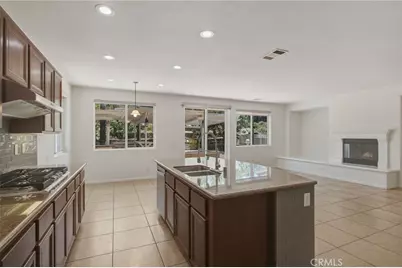 11077 Kalmia Court, Corona, CA 92883 - Photo 7
