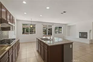 11077 Kalmia Ct, Corona, CA 92883 - Photo 7