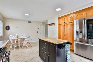 5017 E Holbrook, Anaheim, CA 92807 - Photo 17
