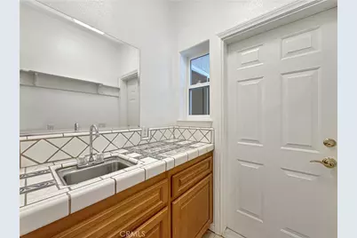 875 Clark, Riverside, CA 92501 - Photo 27