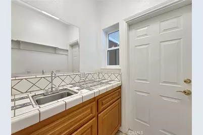875 Clark, Riverside, CA 92501 - Photo 27