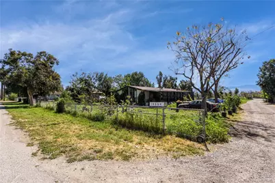 14664 Walters, Jurupa, CA 92880 - Photo 9