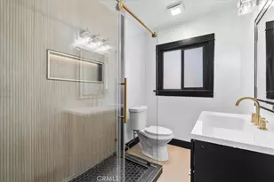 5820 S Van Ness, Los Angeles, CA 90047 - Photo 19