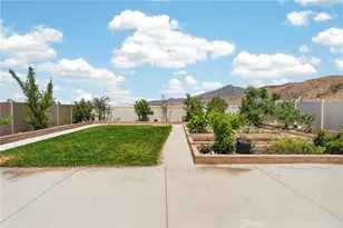 8010 Sorrento, Highland, CA 92346 - Photo 41