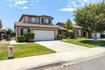 15559 Skylark Avenue, Fontana, CA 92336 - Photo 13
