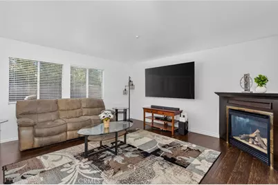 15559 Skylark Avenue, Fontana, CA 92336 - Photo 7