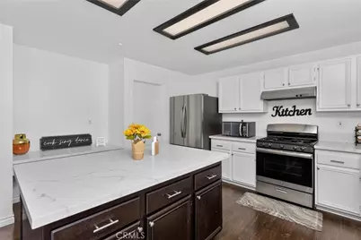 15559 Skylark Avenue, Fontana, CA 92336 - Photo 3