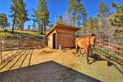 32745 Hilltop, Running Springs, CA 92382 - Photo 31