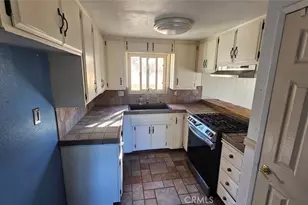 32745 Hilltop, Running Springs, CA 92382 - Photo 11