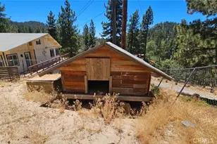 32745 Hilltop, Running Springs, CA 92382 - Photo 39