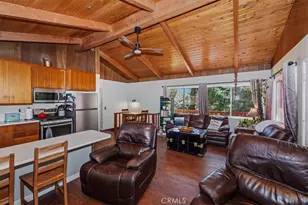 1069 Jungfrau Dr, Crestline, CA 92325 - Photo 11