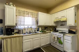 12244 Cobblestone, Victorville, CA 92392 - Photo 11