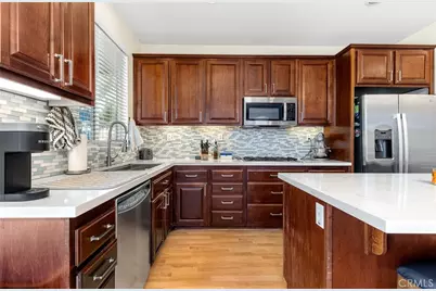 34273 Torrey Pines Court, Lake Elsinore, CA 92532 - Photo 17