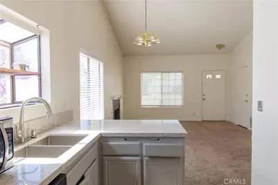 14176 Poplar, Hesperia, CA 92344 - Photo 5