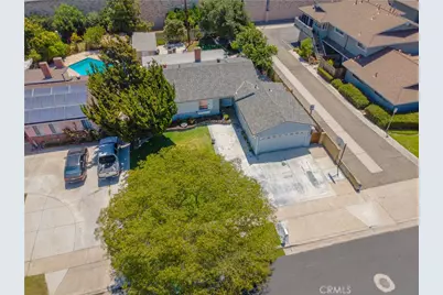 2501 Deodar, Santa Ana, CA 92705 - Photo 47