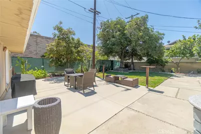 2501 Deodar, Santa Ana, CA 92705 - Photo 41