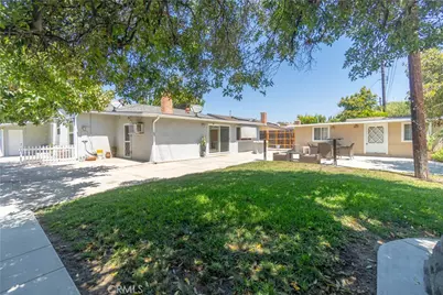 2501 Deodar, Santa Ana, CA 92705 - Photo 35