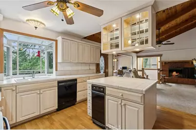 24899 Basel, Crestline, CA 92325 - Photo 5