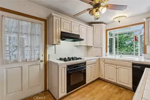 24899 Basel, Crestline, CA 92325 - Photo 5