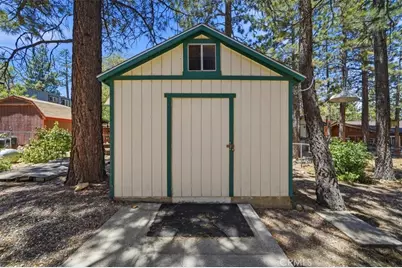 368 Imperial, Sugarloaf, CA 92386 - Photo 31