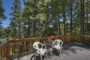 563 E Victoria Ct, Lake Arrowhead, CA 92352 - Photo 19