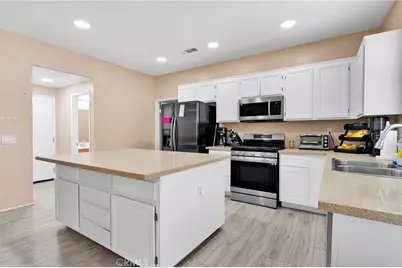 12946 Dos Palmas, Victorville, CA 92392 - Photo 15