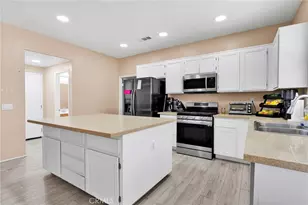 12946 Dos Palmas, Victorville, CA 92392 - Photo 15
