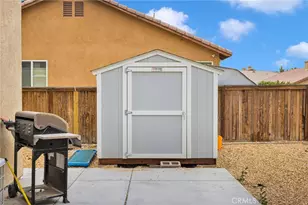 12946 Dos Palmas, Victorville, CA 92392 - Photo 39