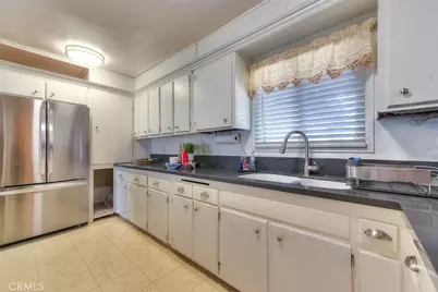 11229 Town Country, Riverside, CA 92505 - Photo 13