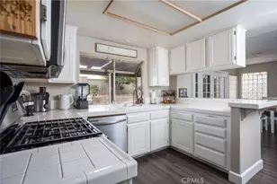 12142 Nugget Ave, Victorville, CA 92392 - Photo 9