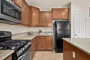 14918 Murwood Ln, Eastvale, CA 92880 - Photo 17