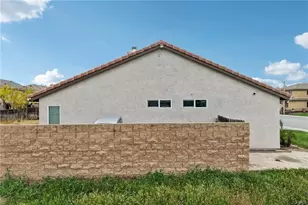 477 La Boca, San Jacinto, CA 92582 - Photo 3
