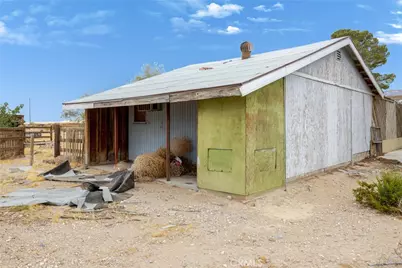 38484 Foothill Road, Lucerne Valley, CA 92356 - Photo 19