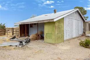 38484 Foothill Rd, Lucerne Valley, CA 92356 - Photo 19
