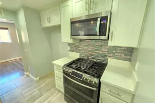 11107 Arminta Street, Los Angeles, CA 91352 - Photo 19