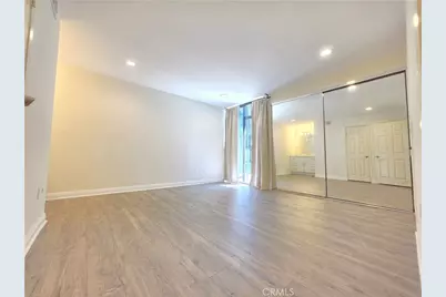 11107 Arminta Street #22, Los Angeles, CA 91352 - Photo 9