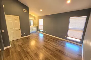 11107 Arminta Street, Los Angeles, CA 91352 - Photo 33