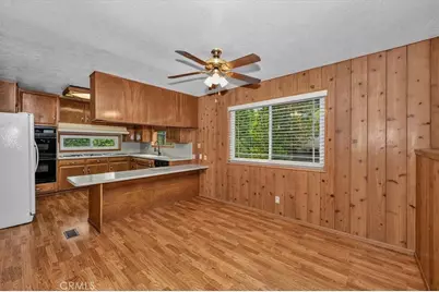 556 Pioneer, Lake Arrowhead, CA 92352 - Photo 9