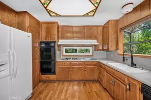 556 Pioneer, Lake Arrowhead, CA 92352 - Photo 13