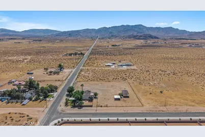 22935 Standing Rock, Apple Valley, CA 92307 - Photo 37