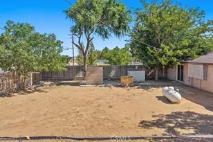 22935 Standing Rock, Apple Valley, CA 92307 - Photo 27