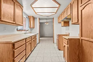 22935 Standing Rock, Apple Valley, CA 92307 - Photo 11