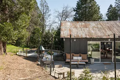 25807 State Highway 189, Twin Peaks, CA 92391 - Photo 17