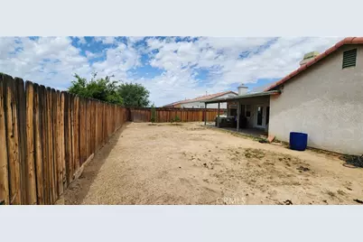 15009 Hopland, Victorville, CA 92394 - Photo 31