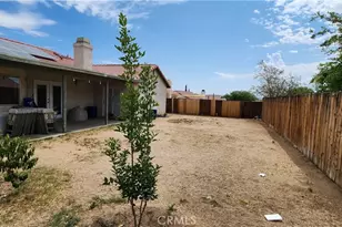 15009 Hopland, Victorville, CA 92394 - Photo 35