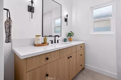 3861 S Norton Avenue, Los Angeles, CA 90008 - Photo 31