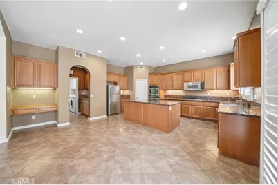 15590 Syracuse Lane, Fontana, CA 92336 - Photo 9